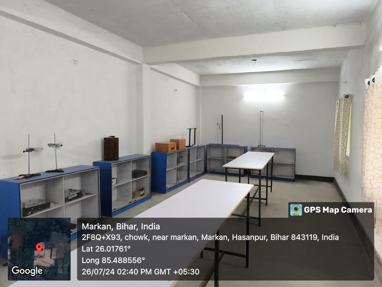 Physics laboratory equipment